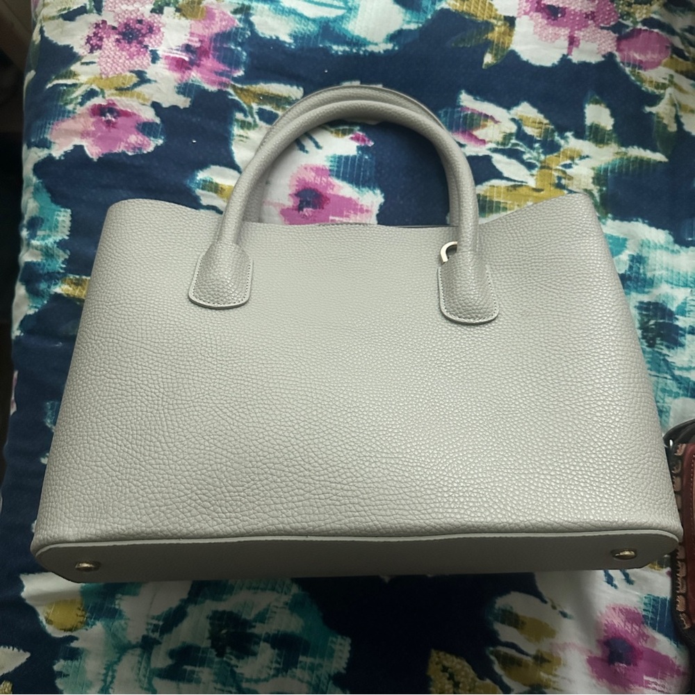 Angela Roi | Light Gray Cher Tote Bag - Picture 4 of 7